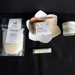 Contents Chamomile Collection Bath Gift Boxed Set